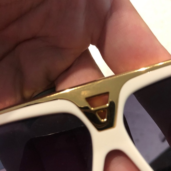 Louis Vuitton Evidence Sunglasses Authenticate Paul Smith